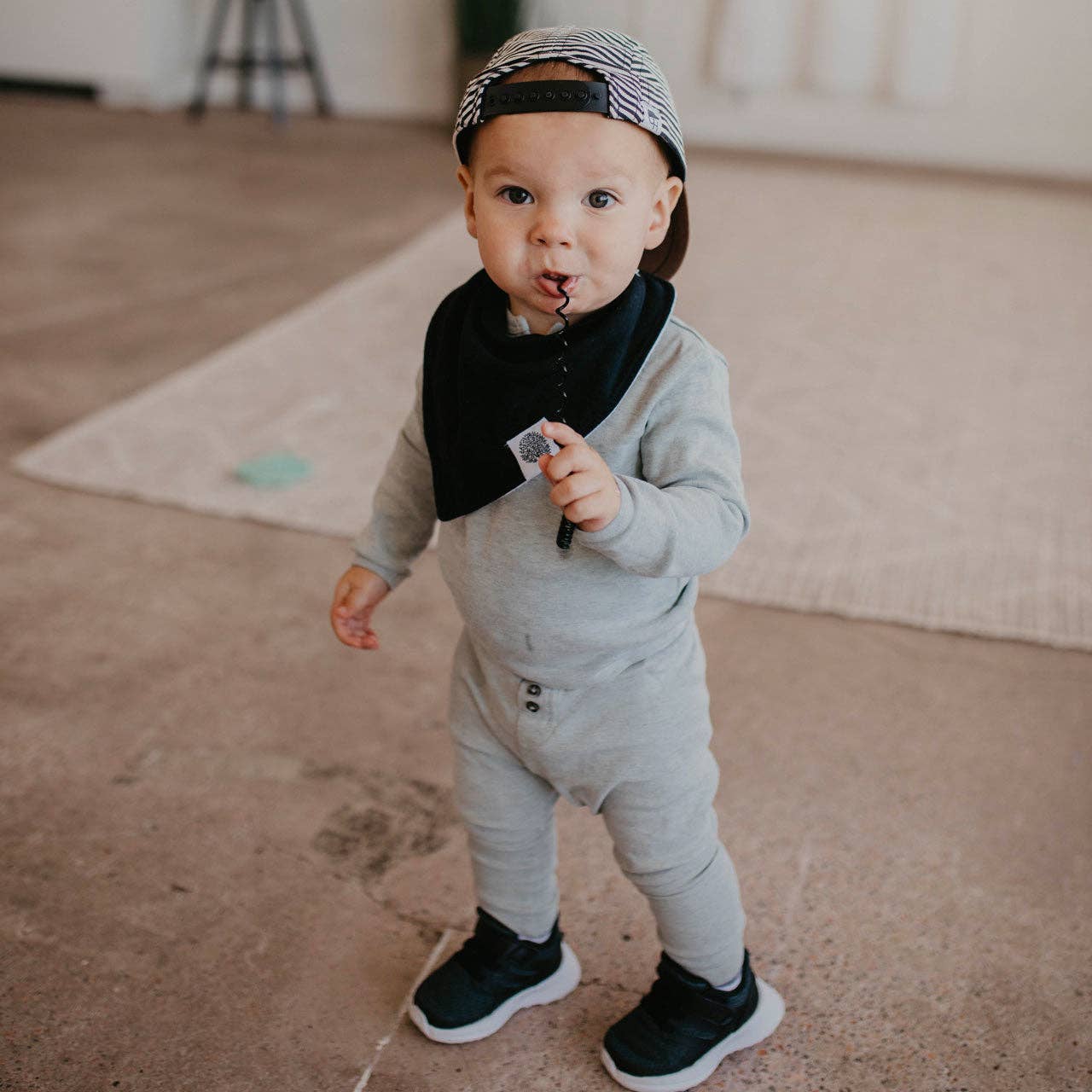 Basics Bandana Bib Set (8 pack)