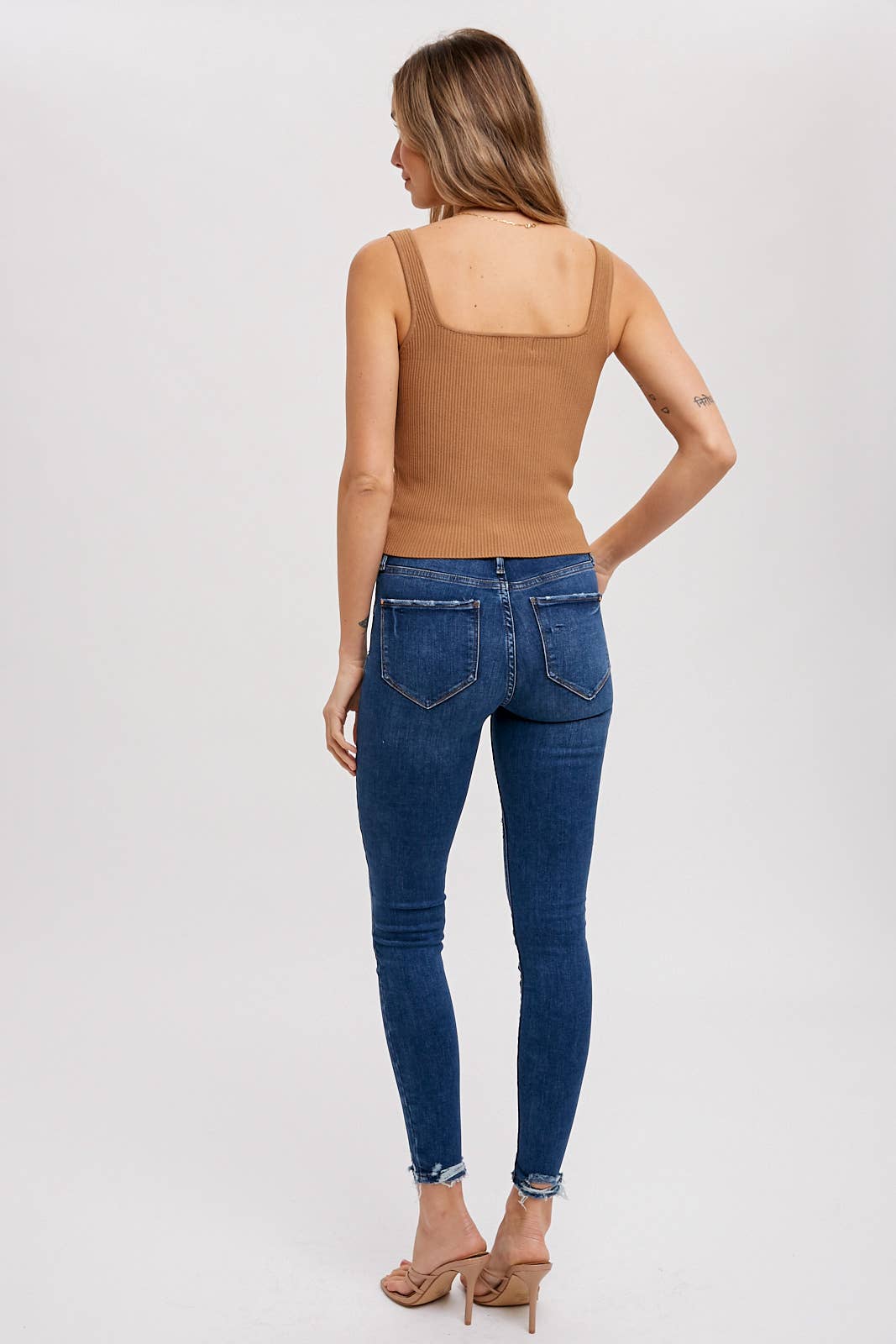 Essential Ribbed Tank - Black