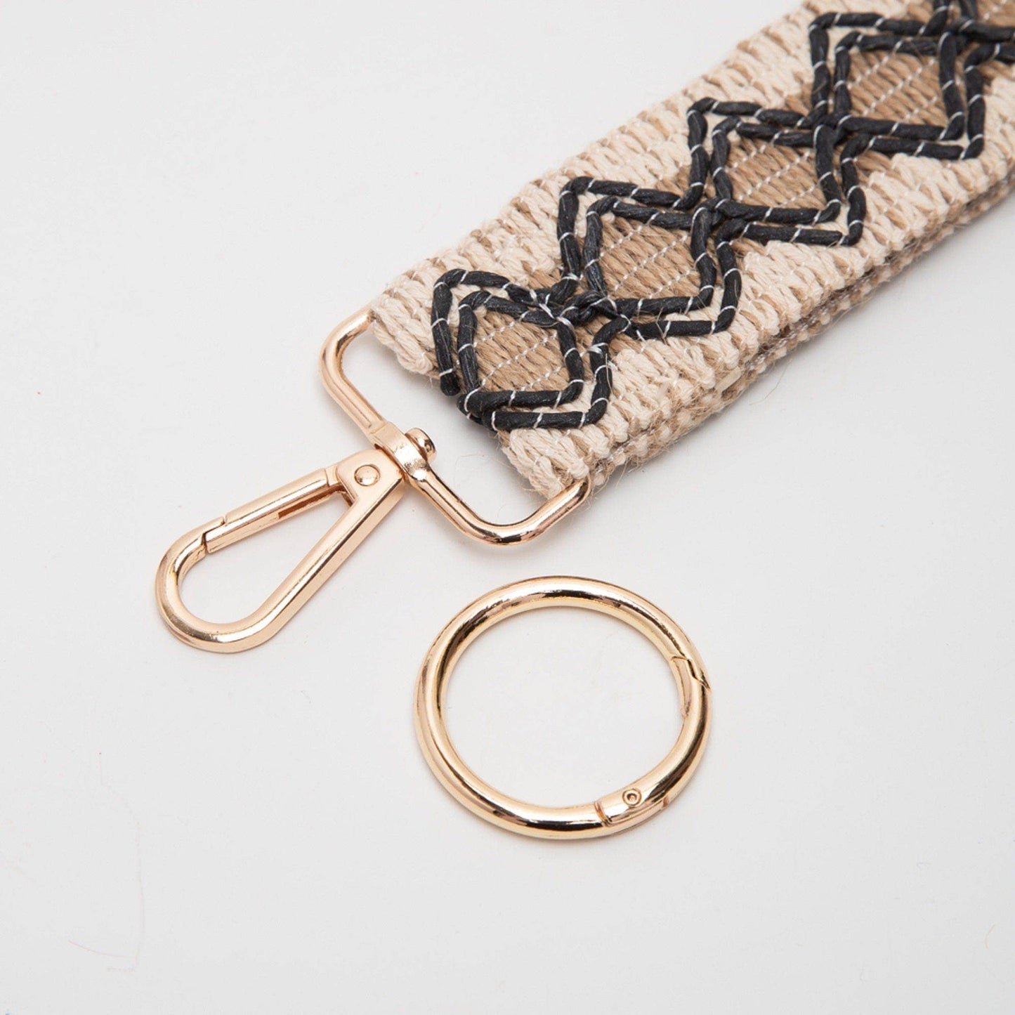 Wave Pattern Straw Wristband/Key Chain | Beige White